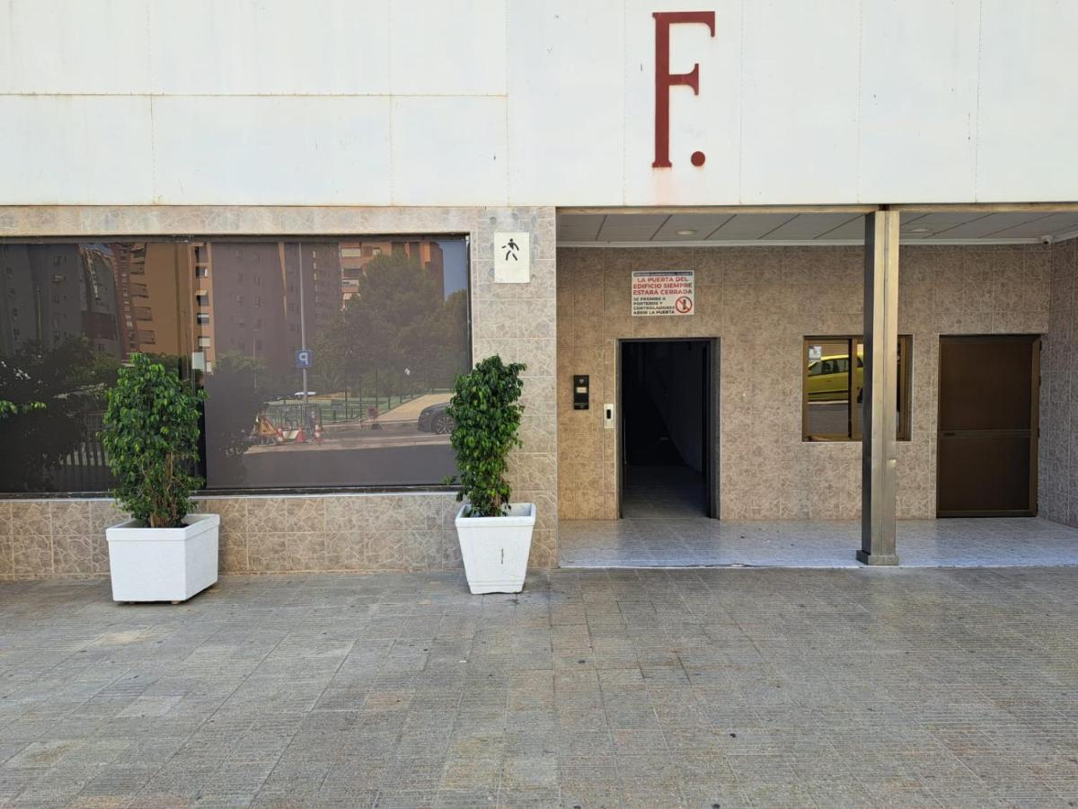 Comfortable Studio With Sea View Apartamento Benidorm Exterior foto